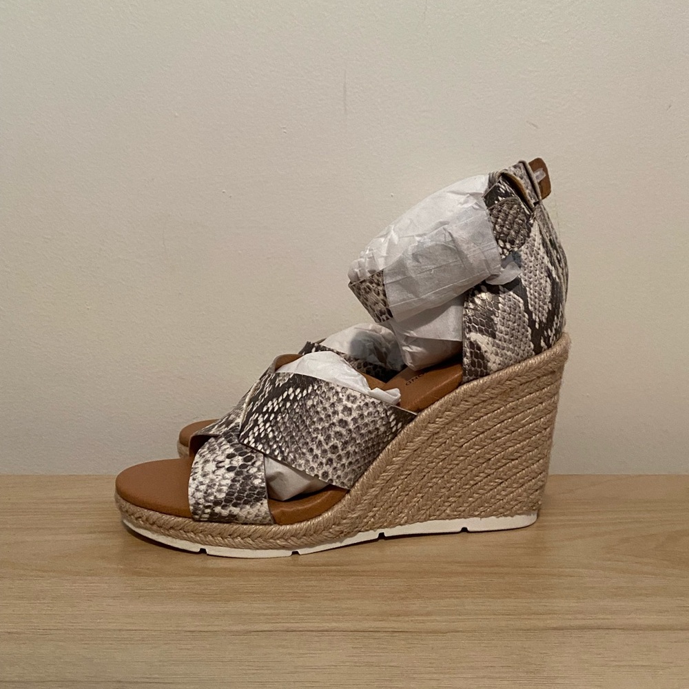 Treasure & Bond Snakeskin Pattern Wedges sz7 - Picture 3 of 5